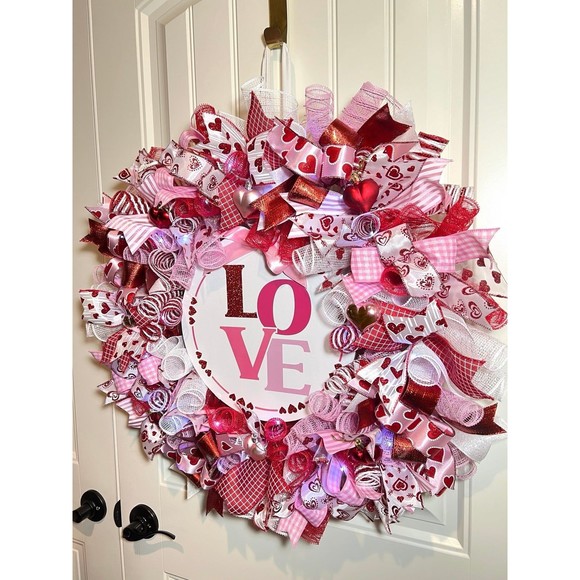 XL Handmade Valentine’s LOVE Ribbon Prelit Wreath 26 ins LED XLW4 - Picture 2 of 11